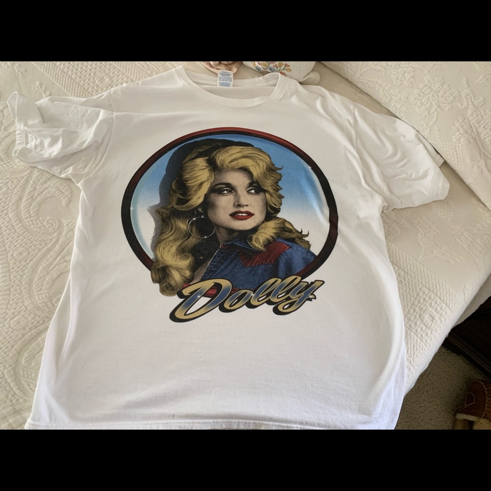 Dolly Parton graphic tee size L